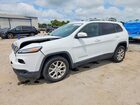 2017 Jeep Cherokee Latitude White vin: 1C4PJLCS0HW574259