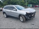 2018 Jeep Cherokee Latitude Fwd Gray vin: 1C4PJLCX2JD560957
