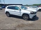 2019 Jeep Cherokee Latitude Plus Fwd White vin: 1C4PJLLB6KD202265