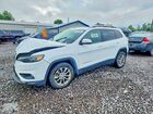 2019 Jeep Cherokee Latitude Plus White vin: 1C4PJLLX2KD206695
