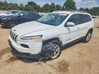 2018 Jeep Cherokee Latitude White vin: 1C4PJMCB3JD508604