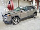 2017 Jeep Cherokee Latitude Silver vin: 1C4PJMCS2HW525151