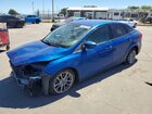 2018 Ford Focus Se Blue vin: 1FADP3F24JL230914