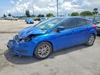 2018 Ford Focus Se Blue vin: 1FADP3K2XJL268850