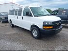 2021 Chevrolet Express Passenger Rwd 3500 Extended Wheelbase Ls White vin: 1GAZGNFP1M1155315