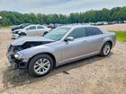 2016 Chrysler 300 Limited Silver vin: 2C3CCAAG8GH235424