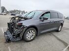 2019 Chrysler Pacifica Touring L Gray vin: 2C4RC1BG0KR531884