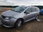 2018 Chrysler Pacifica Touring L Silver vin: 2C4RC1BG1JR217692