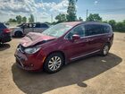 2017 Chrysler Pacifica Touring L Red vin: 2C4RC1BG2HR595515