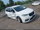 2022 Chrysler Pacifica Touring L White vin: 2C4RC1BG2NR168296
