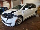 2017 Chrysler Pacifica Touring L White vin: 2C4RC1BG4HR823451