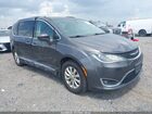 2018 Chrysler Pacifica Touring L Gray vin: 2C4RC1BG5JR211197