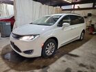 2018 Chrysler Pacifica Touring L White vin: 2C4RC1BG7JR149379