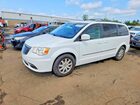 2016 Chrysler Town & Country Touring White vin: 2C4RC1BG8GR214541