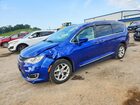 2019 Chrysler Pacifica Touring L Plus Blue vin: 2C4RC1EG5KR686944