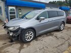 2020 Chrysler Pacifica Limited Silver vin: 2C4RC1GG0LR115067