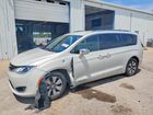 2020 Chrysler Pacifica Hybrid Limited Cream vin: 2C4RC1N73LR135185