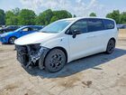 2023 Chrysler Pacifica Hybrid Limited White vin: 2C4RC1S76PR588940