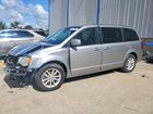2018 Dodge Grand Caravan Sxt Silver vin: 2C4RDGCG4JR267002