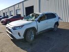2021 Toyota Rav4 Xle Premium White vin: 2T3C1RFV2MW149092