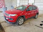 2025 Jeep Compass Latitude Burgundy vin: 3C4NJDBN7ST609143