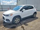 2019 Chevrolet Trax Ls White vin: 3GNCJKSB2KL162553