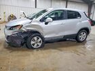2019 Chevrolet Trax Ls Silver vin: 3GNCJNSB2KL325185