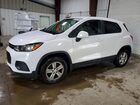 2020 Chevrolet Trax Ls White vin: 3GNCJNSB4LL107251