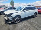 2017 Subaru Outback 2.5i Limited White vin: 4S4BSANC5H3292407