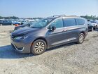 2017 Chrysler Pacifica Touring L Gray vin: 2C4RC1BG3HR506681