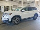 2020 Honda Pilot Touring White vin: 5FNYF6H90LB037076