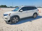 2017 Honda Pilot Touring White vin: 5FNYF6H98HB006018