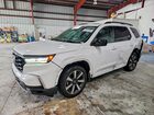 2024 Honda Pilot Touring White vin: 5FNYG2H75RB012705