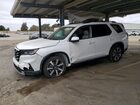 2024 Honda Pilot Touring White vin: 5FNYG2H7XRB010965