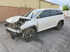 2019 Toyota Highlander Le Plus White vin: 5TDBZRFH6KS993214