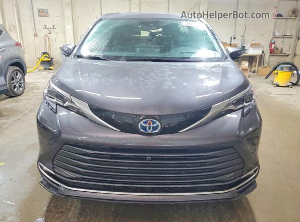 2025 TOYOTA SIENNA PLATINUM 7-PASSENGER