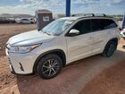 2018 Toyota Highlander Xle White vin: 5TDJZRFH4JS498178