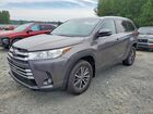 2018 Toyota Highlander Xle Gray vin: 5TDJZRFH8JS552971