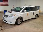 2016 Toyota Sienna Xle Premium 8-passenger White vin: 5TDYK3DC3GS744976