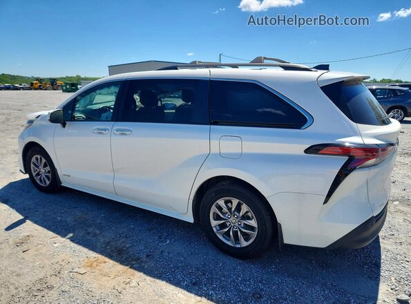 2021 TOYOTA SIENNA XLE