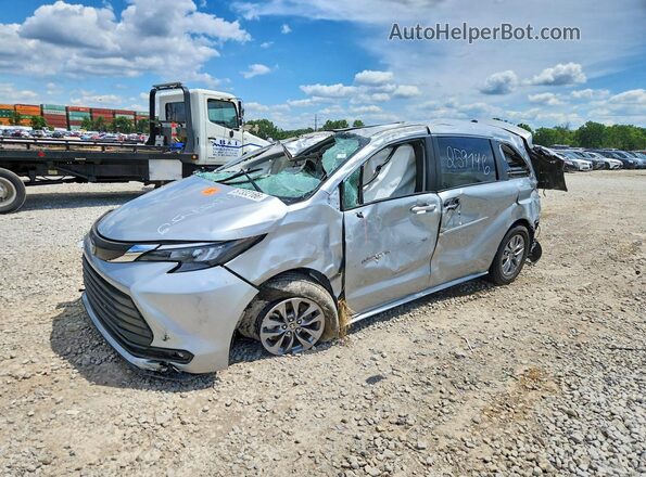 2025 TOYOTA SIENNA XLE 8-PASSENGER