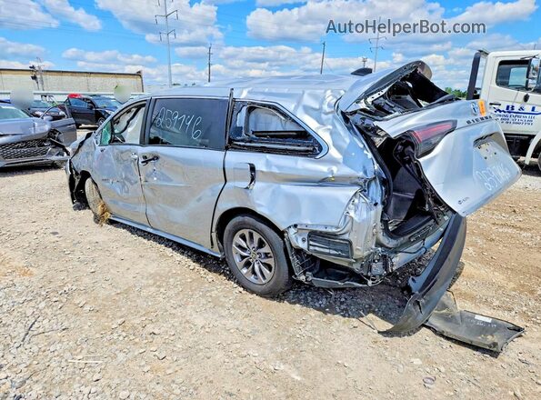 2025 TOYOTA SIENNA XLE 8-PASSENGER