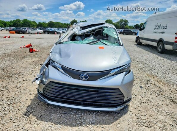 2025 TOYOTA SIENNA XLE 8-PASSENGER