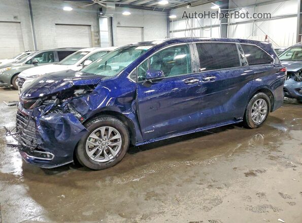 2021 TOYOTA SIENNA XLE