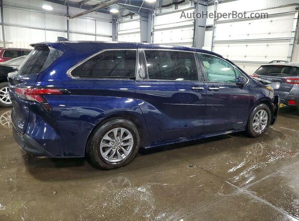 2021 TOYOTA SIENNA XLE