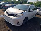 2018 Toyota Sienna Xle 8-passenger White vin: 5TDYZ3DC8JS929558