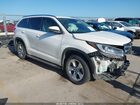 2017 Toyota Highlander Limited White vin: 5TDYZRFH9HS228940