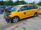 2017 Toyota Sienna Le Yellow vin: 5TDZZ3DC5HS841176