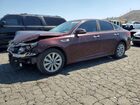 2016 Kia Optima Burgundy vin: 5XXGU4L3XGG073286