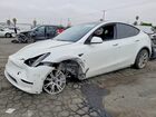2020 Tesla Model Y White vin: 5YJYGDEE6LF052619